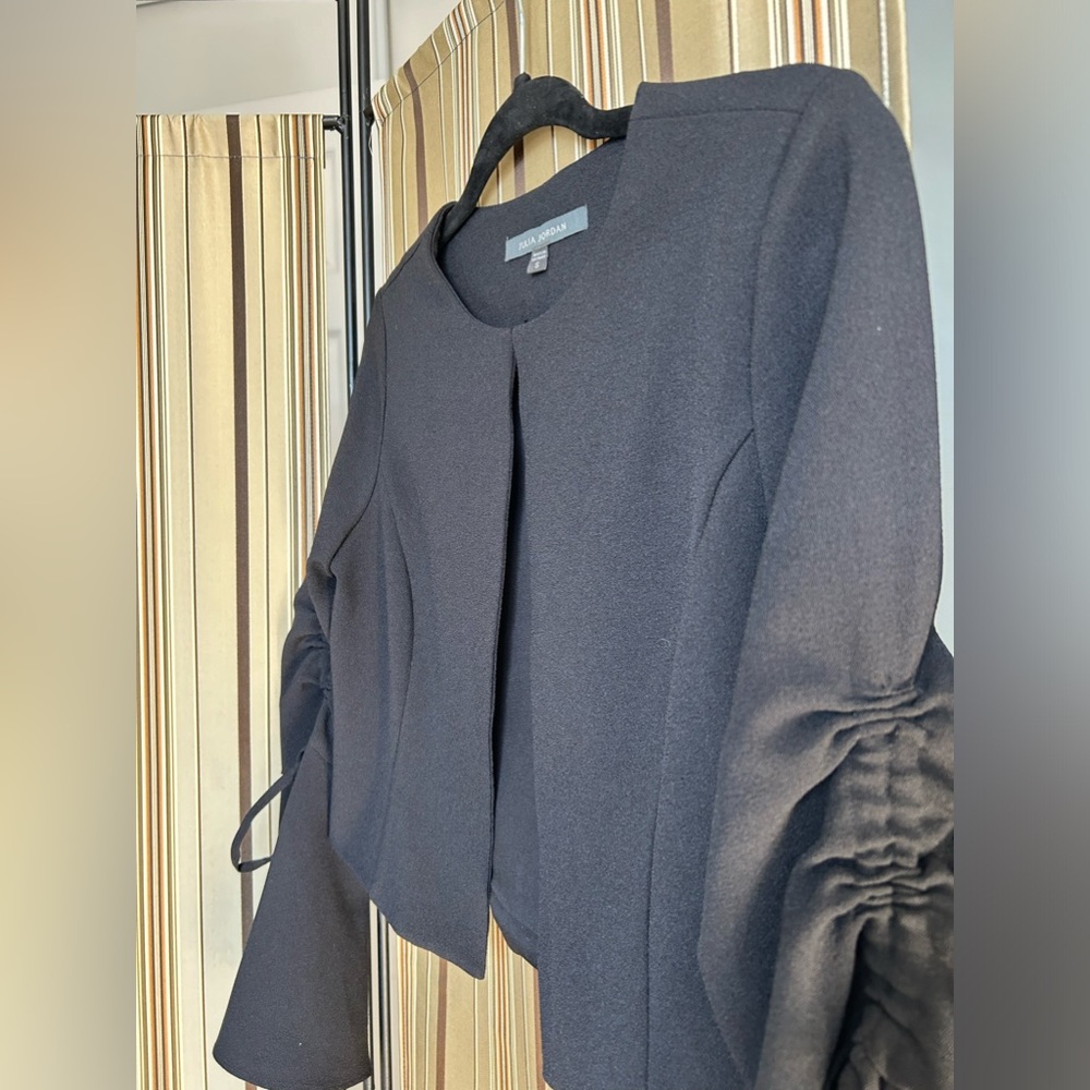 Julia Jordan cropped jacket